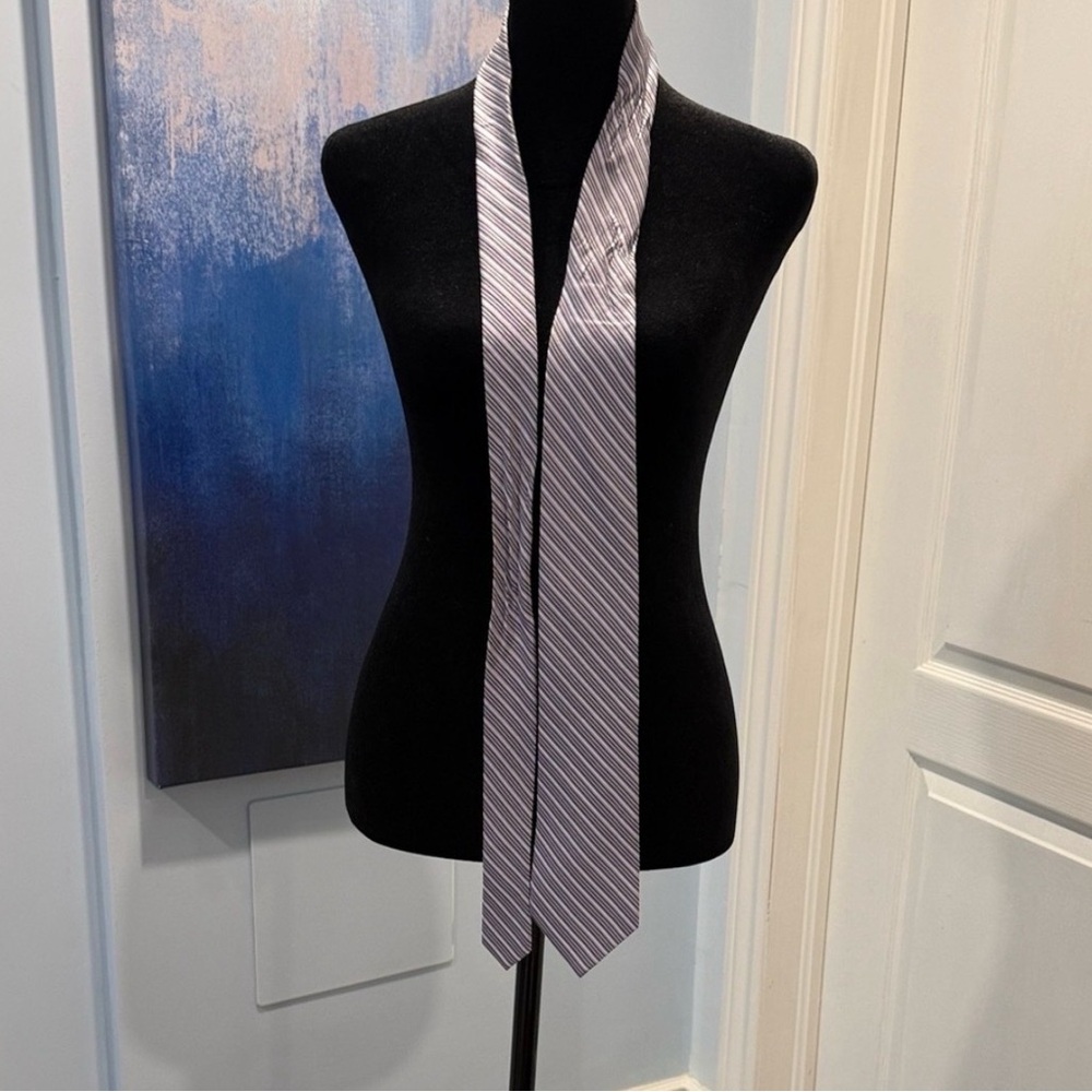 Buy 2 for 20$ ✌🏻Calvin Klein Purple and White Striped Tie